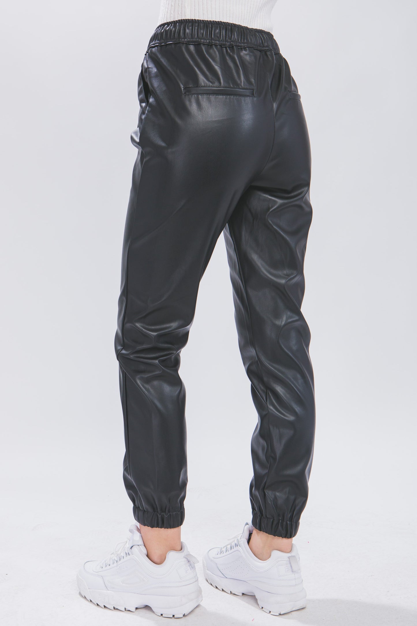 DAPHNE PANT